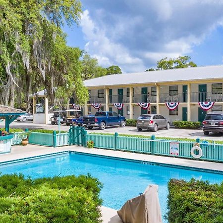 Steinhatchee River Inn And Marina Экстерьер фото