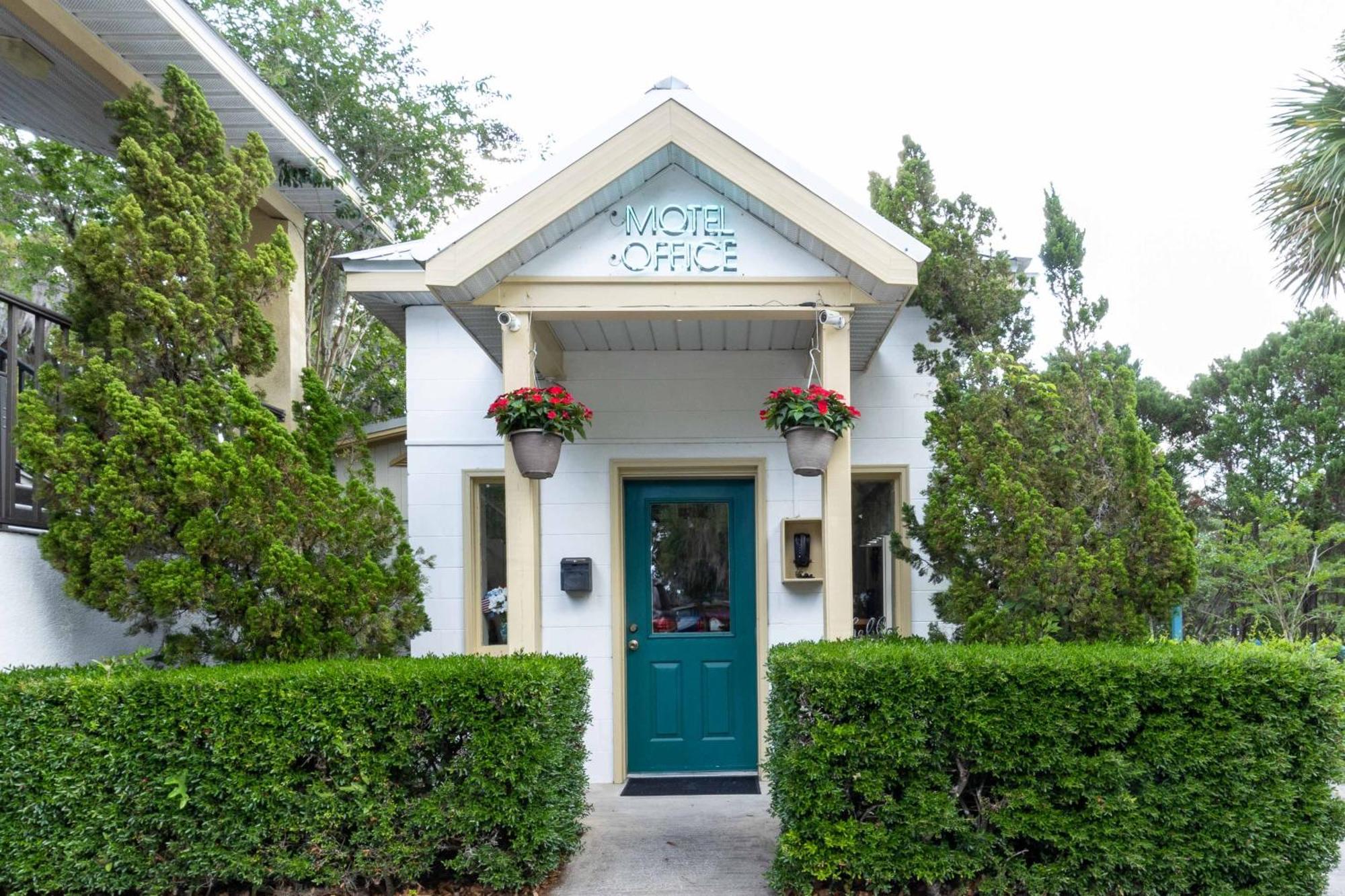 Steinhatchee River Inn And Marina Экстерьер фото