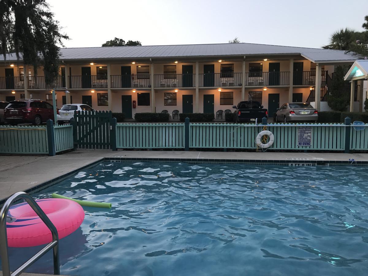 Steinhatchee River Inn And Marina Экстерьер фото