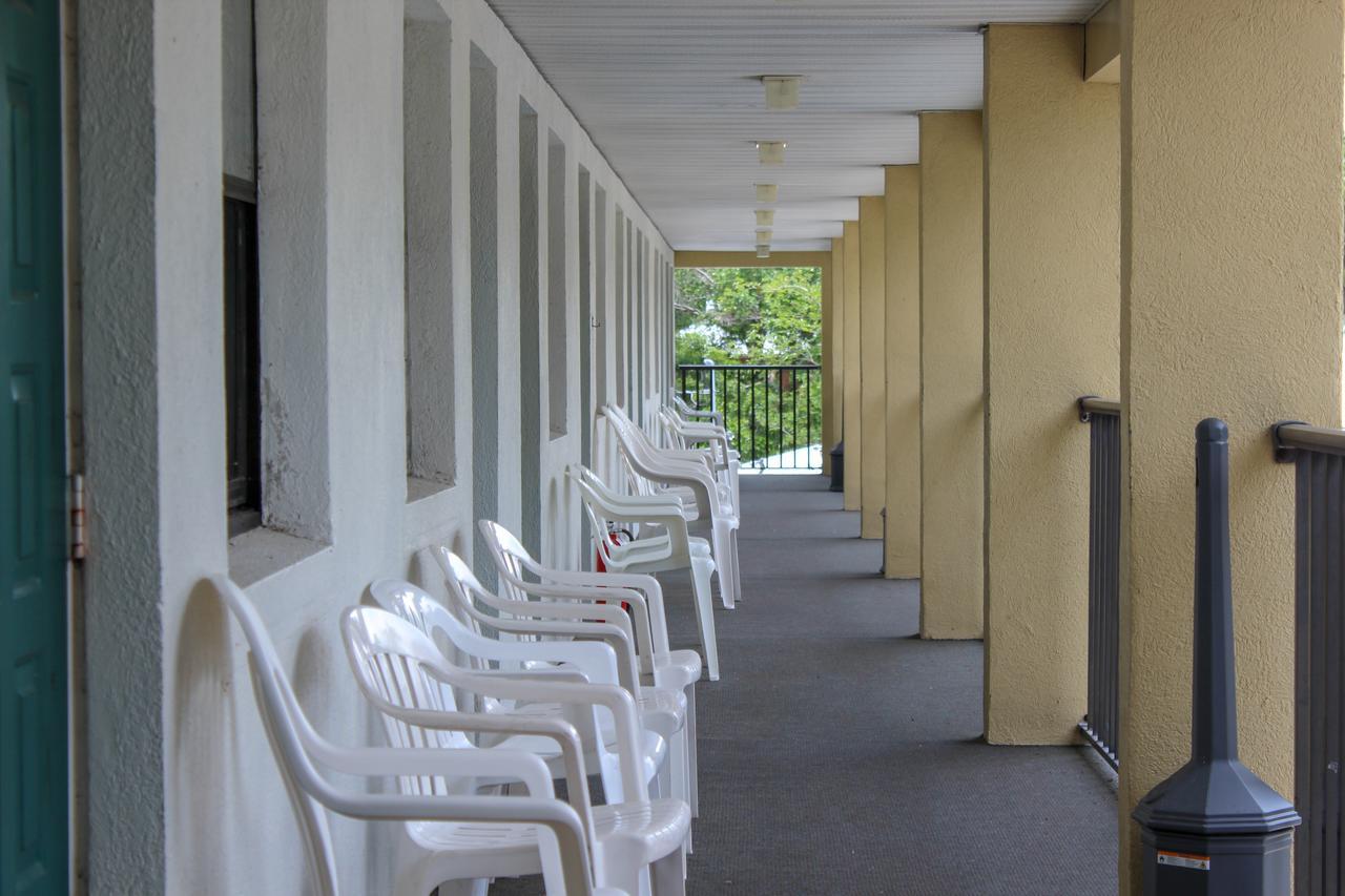 Steinhatchee River Inn And Marina Экстерьер фото